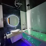 Apartment Jacuzzi & Sauna Bemowo *