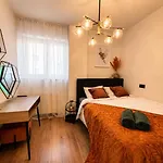 Apartment Jacuzzi & Sauna Bemowo *