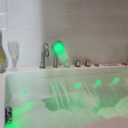 Apartmán Jacuzzi & Sauna Bemowo