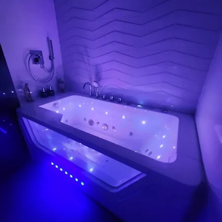 Jacuzzi & Sauna Bemowo Apartmán *