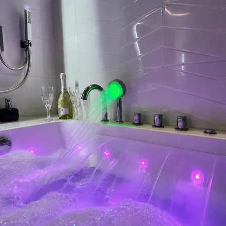 Jacuzzi & Sauna Bemowo Apartment Warsaw