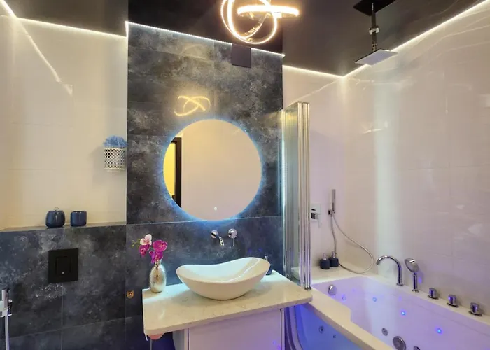 Jacuzzi & Sauna Bemowo * وارسو