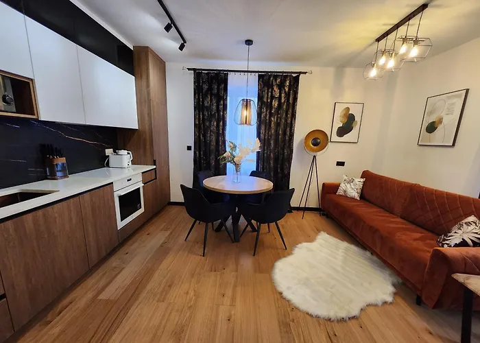 Jacuzzi & Sauna Bemowo * وارسو