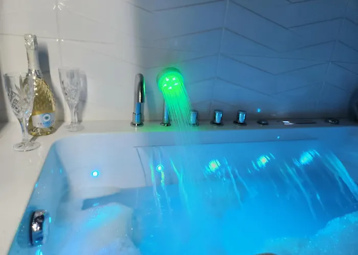 شقة Jacuzzi & Sauna Bemowo وارسو
