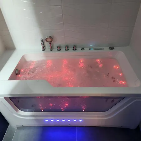 Jacuzzi & Sauna Bemowo Lejlighed